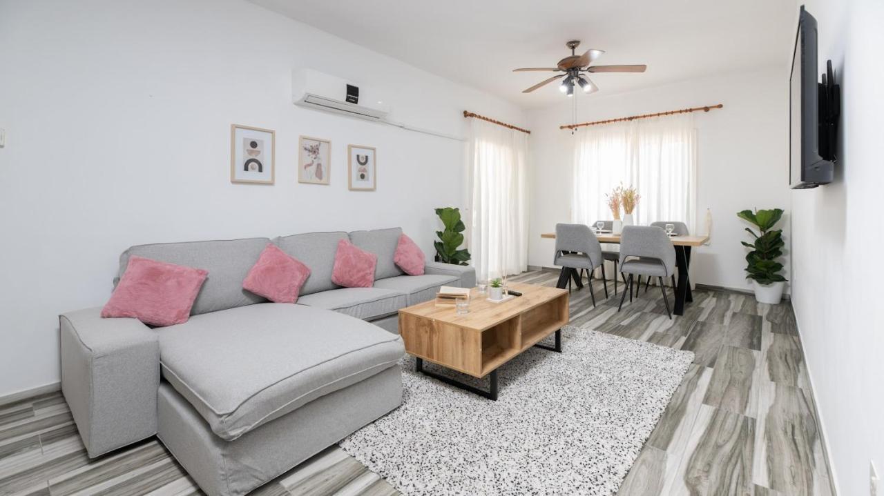 Beautiful Apartment In Harbour Paphos, Central & Close To Beach מראה חיצוני תמונה