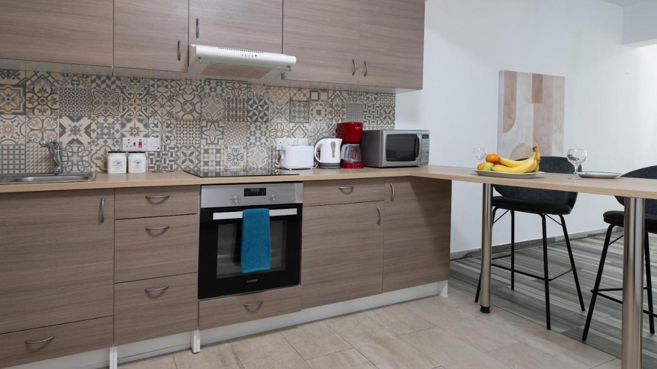 Beautiful Apartment In Harbour Paphos, Central & Close To Beach מראה חיצוני תמונה